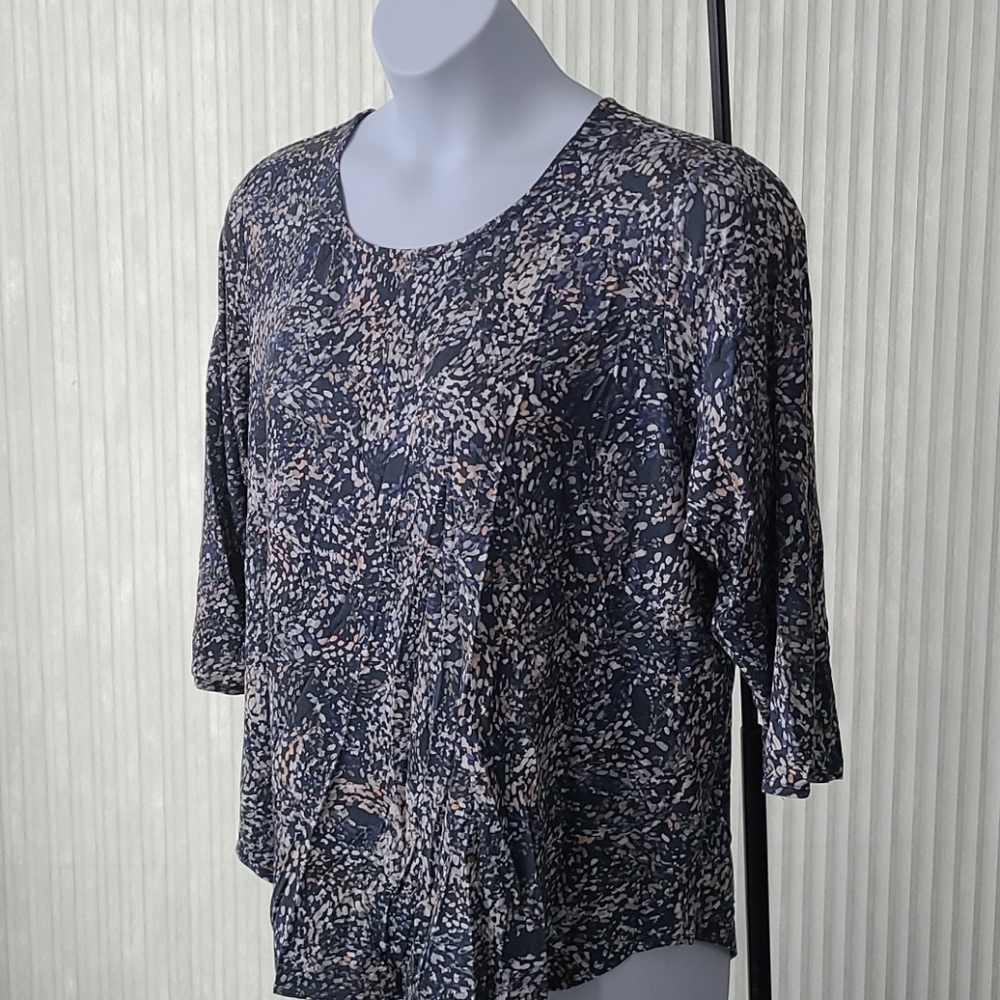 Tahari Dotted Slash 3/4 Sleeve Top